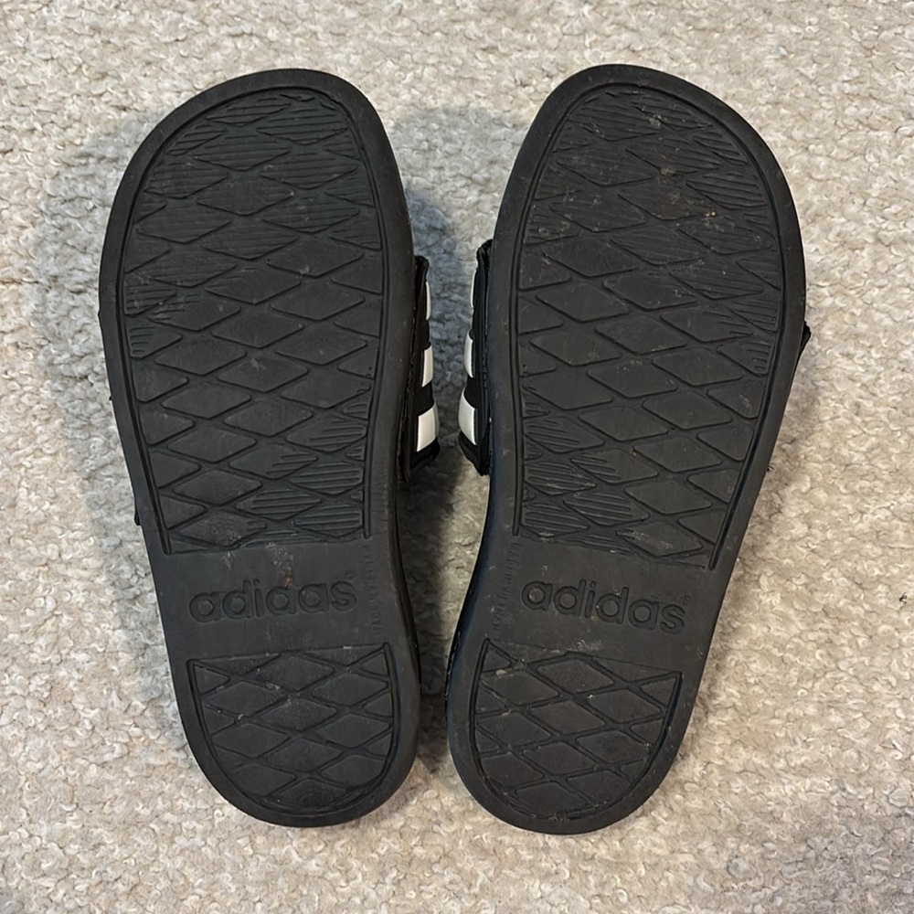 Adidas Slides 13k - Picture 3 of 3